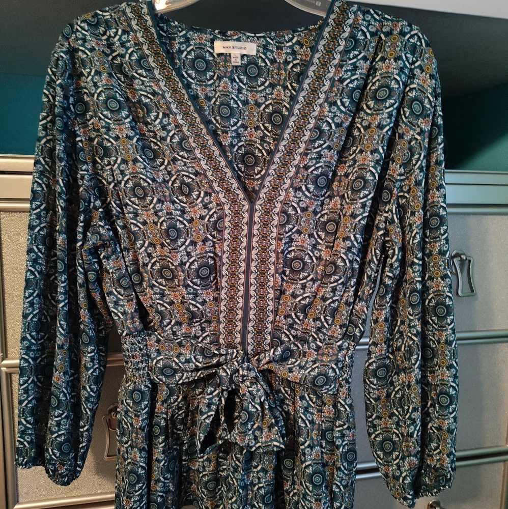 Max Studio Green And Gold Long Sleeve Dress